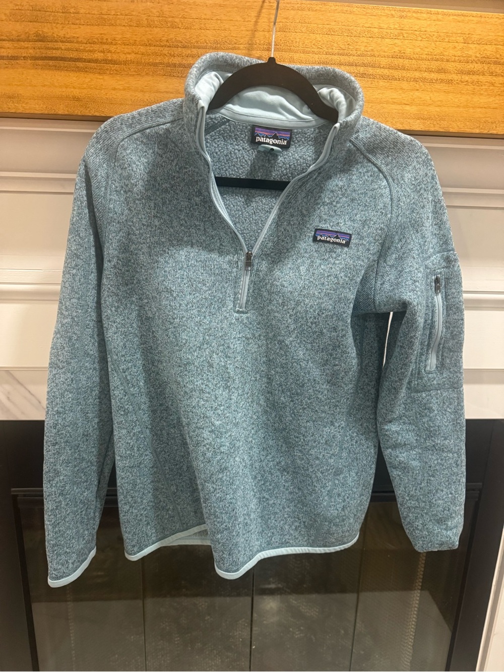 Patagonia Men's Light Blue Half-Zip Fleece Pullover